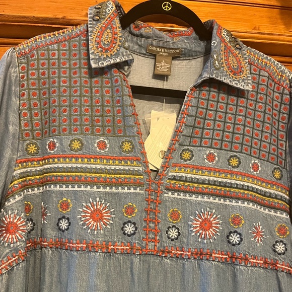 CHELSEA & THEODORE DRESSES - Picture 2 of 4